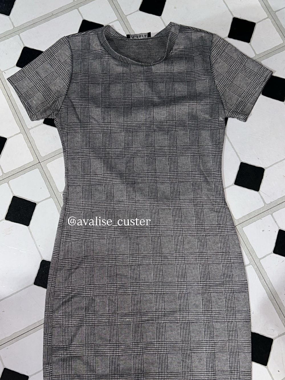 Black and White Plaid Short-Sleeve Bodycon Dress - Unbranded